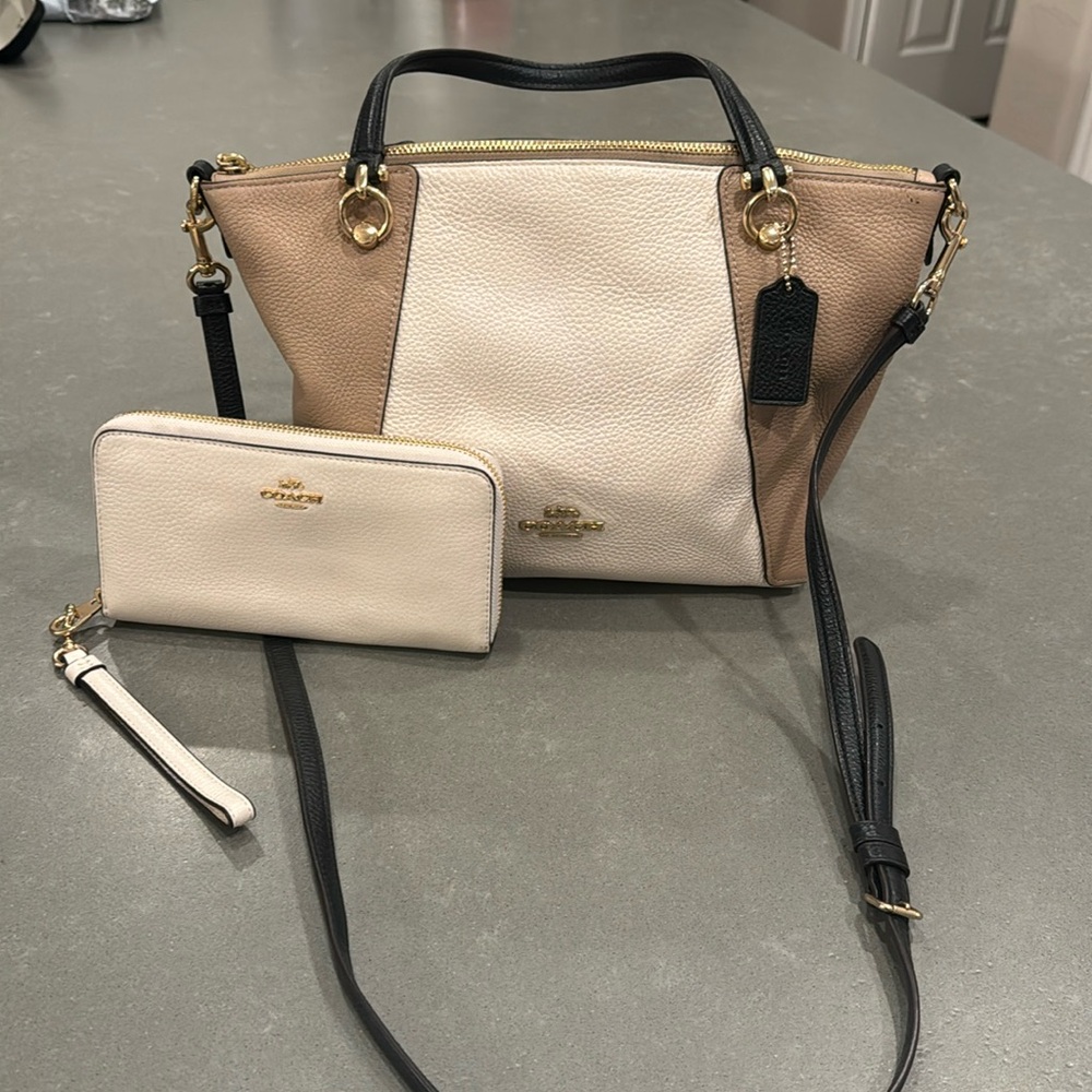 Coach purse and matching wallet in great used condition. Tan off-white black